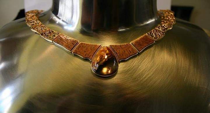 Création de colliers Limoges